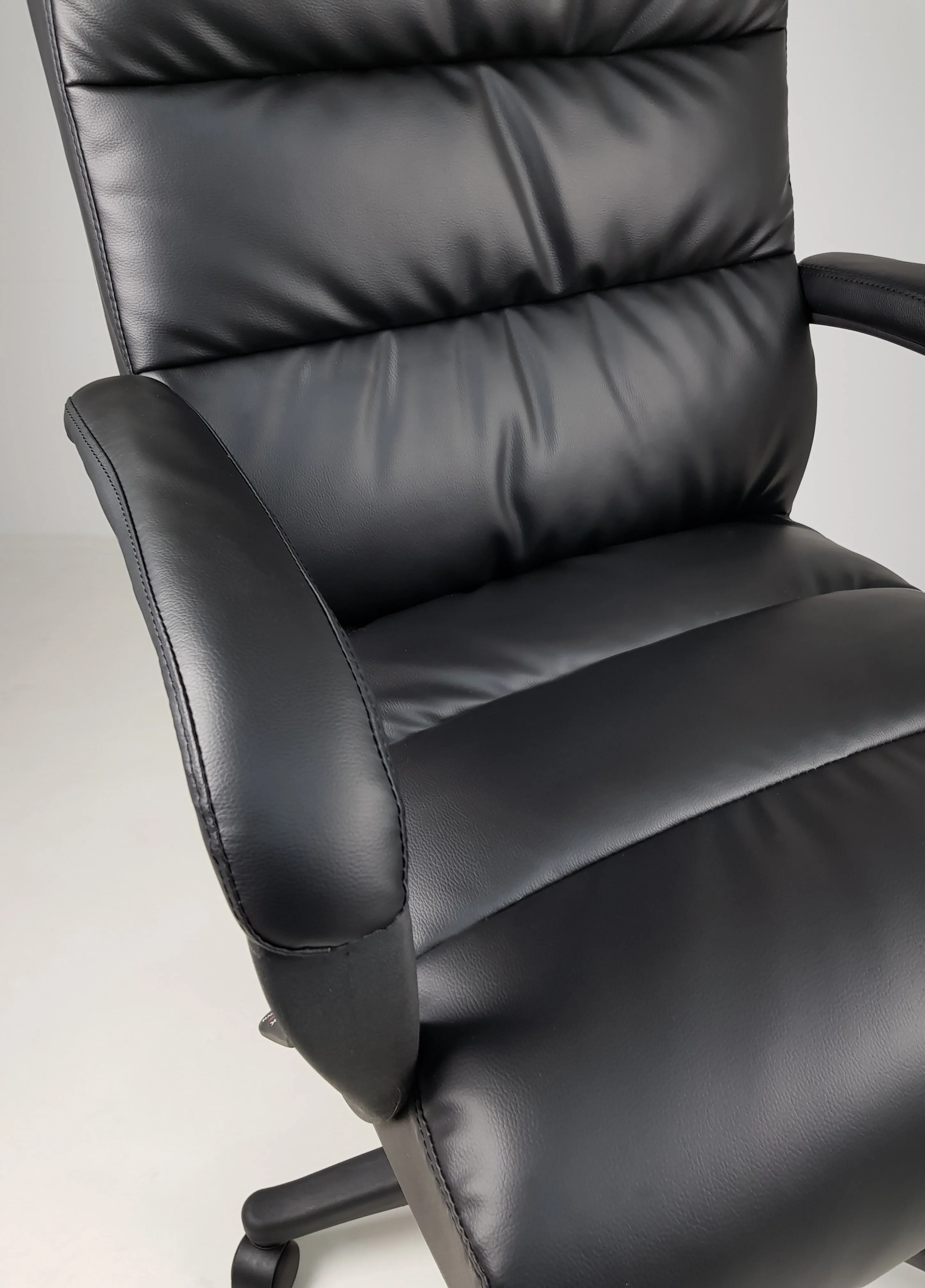 Black Leather Soft Padded Executive Office Chair - CHA-K35