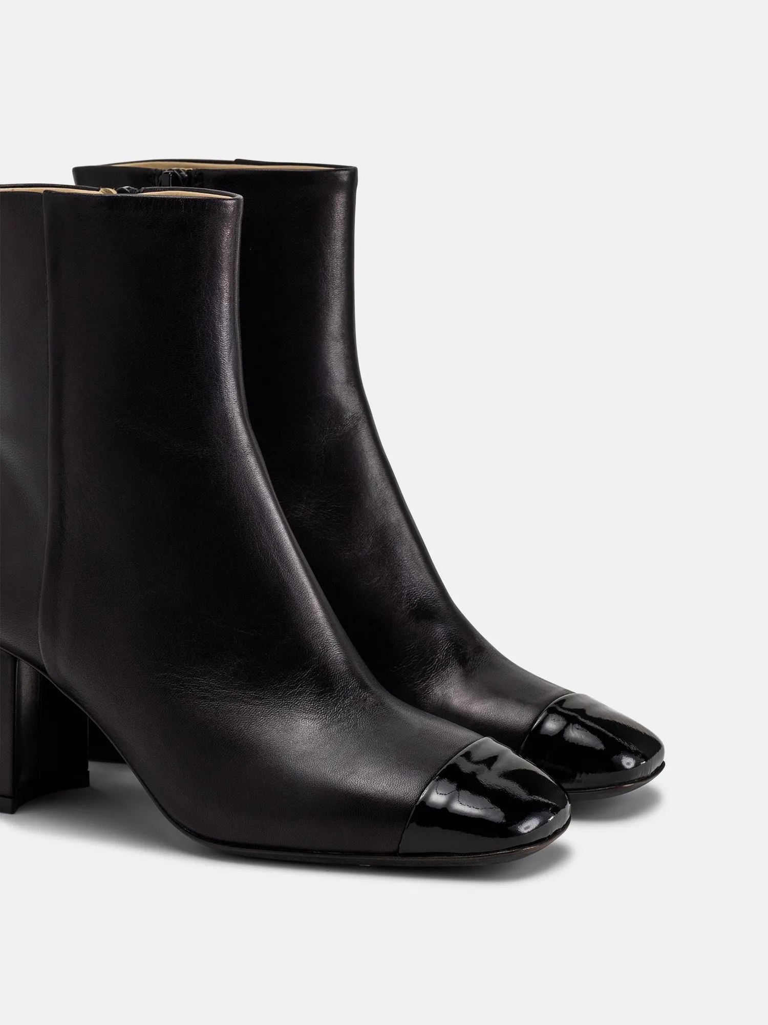 The Livi Black - Final Sale