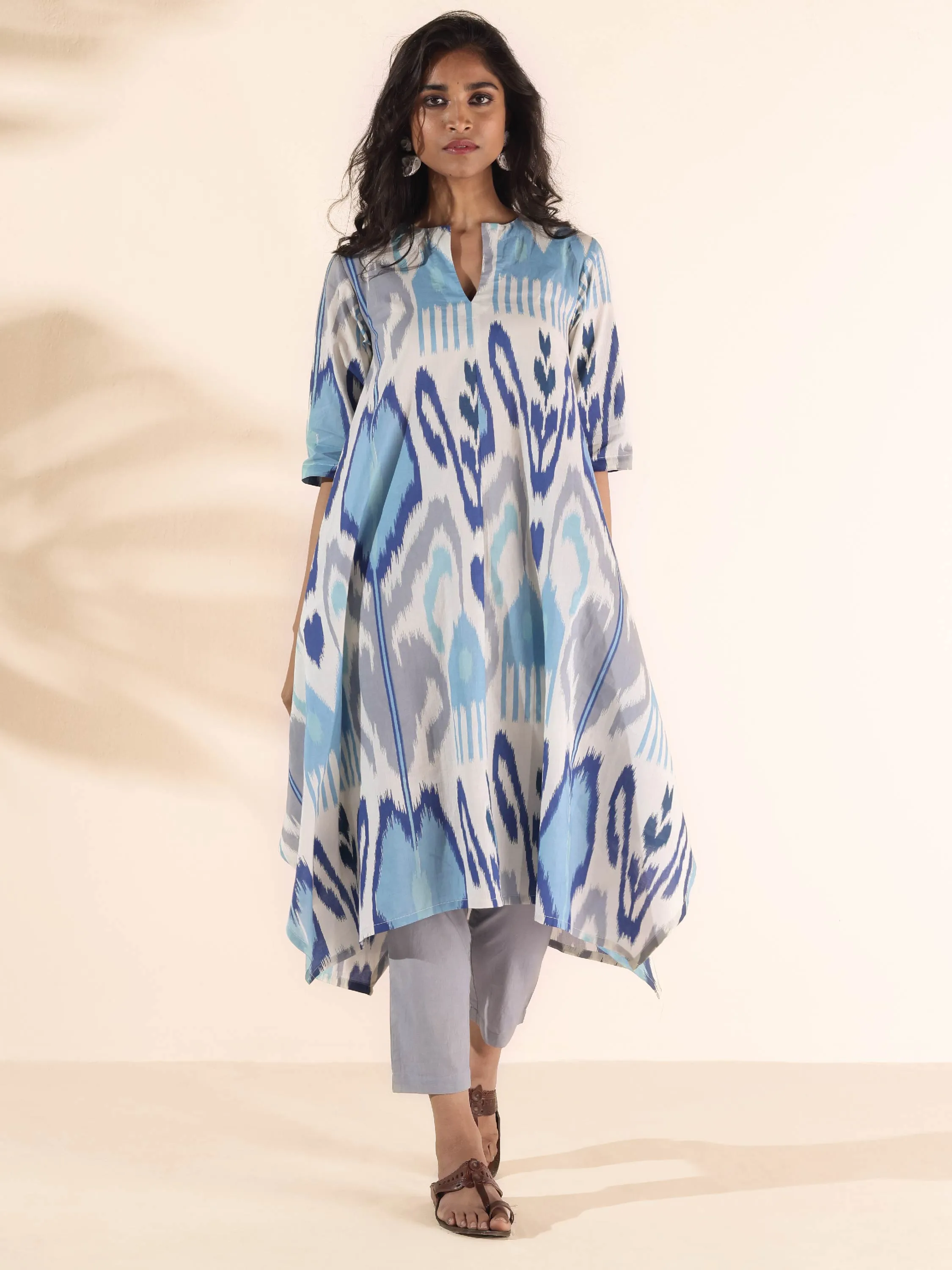 trueBrowns Blue Cotton Ikat Flared Kurta Pant Set